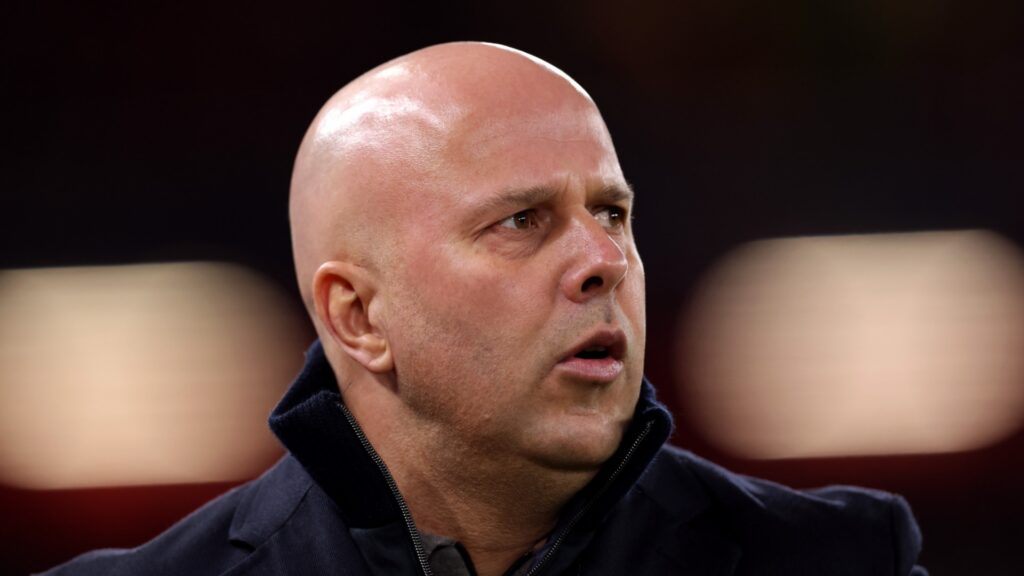 Криза в отбраната на Ливърпул: Ключов бранител аут в Шампионска лига